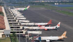 Harga-Tiket-Pesawat-dan-Sekolah-Penerbangan-700x430-1-700x405