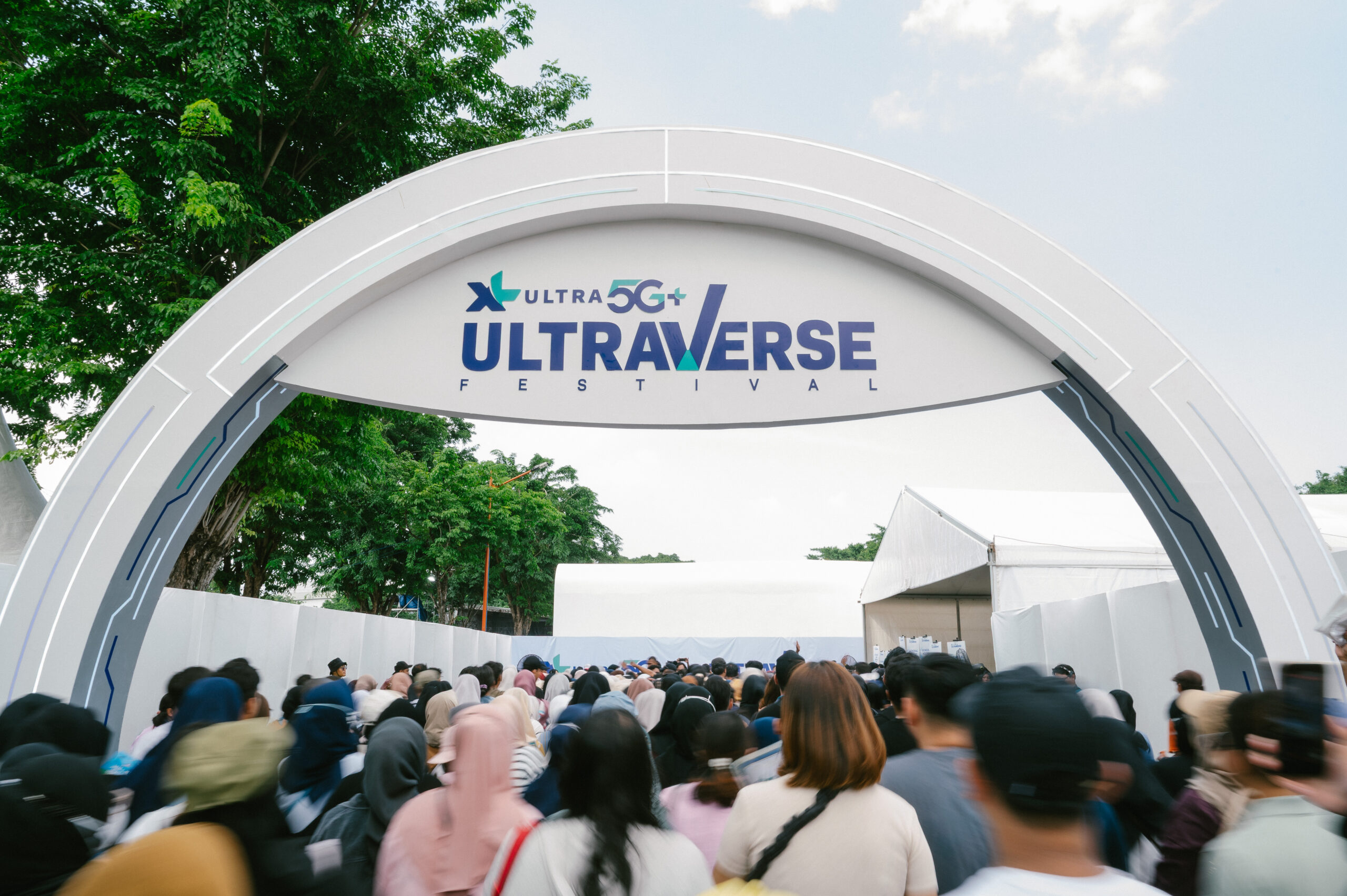 XL ULTRAVERSE SURABAYA-LIVE AVENUE-01-VICTOR SUOT-2924