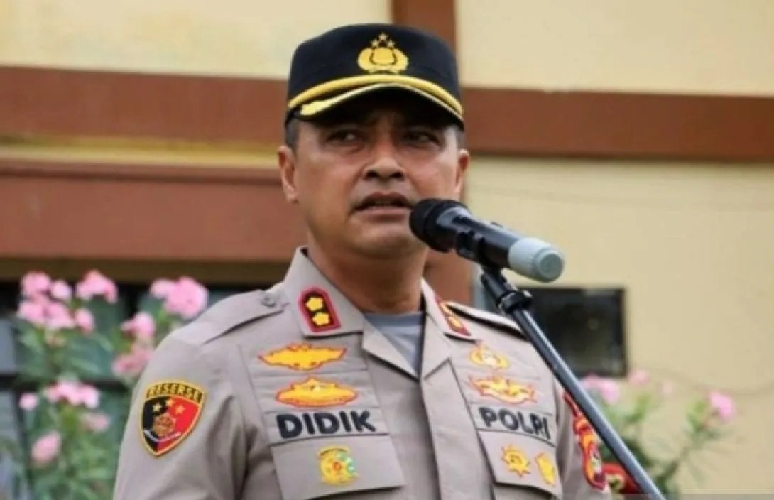 a8837093-c97a-4deb-b85a-9c436480008a