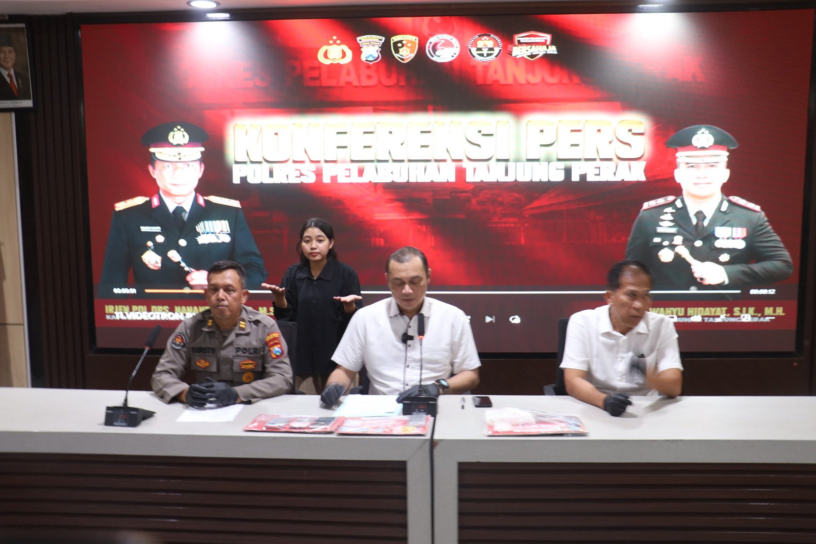 f507f332-6ce6-4ed6-815d-bc6d3ed13036